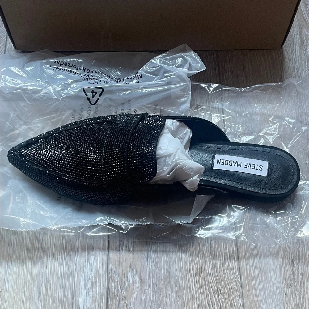 Steve Madden Black Shiner Mule - Picture 4 of 6